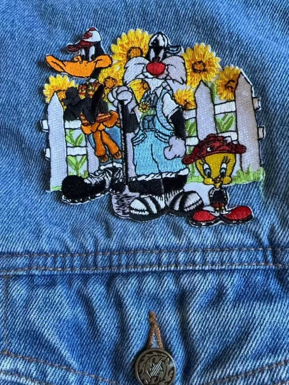 Vintage Denim Jacket Looney Tunes Embroidery Size L - Picture 3 of 6